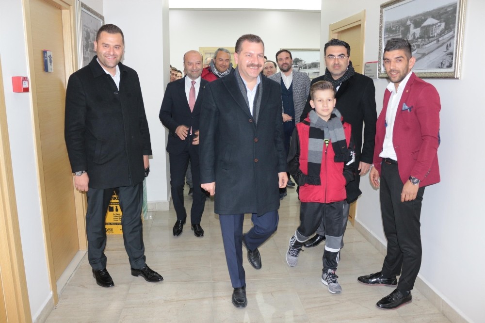 Başkan Yılmaz’dan zafer konuşması 