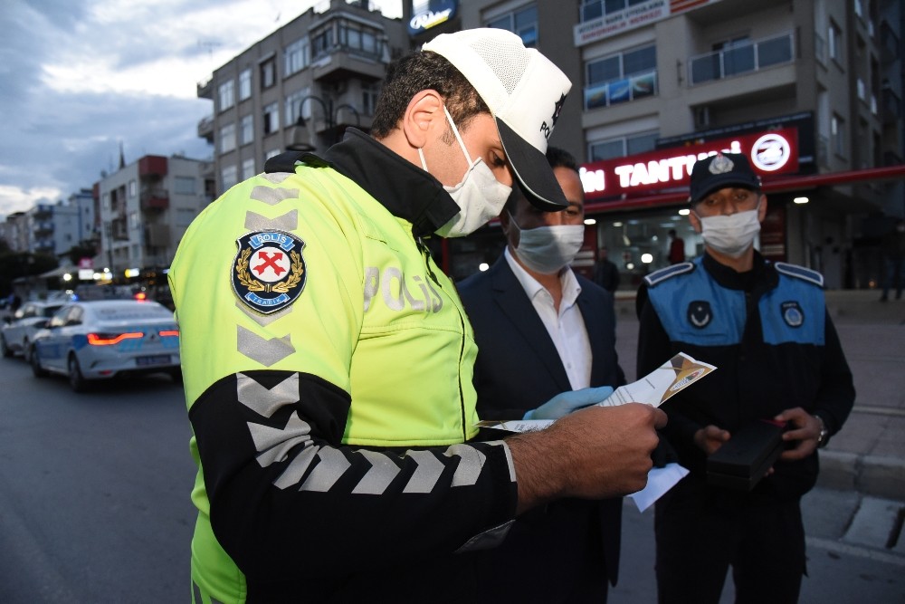 Başkan Yılmaz’ın mektupları, gece nöbetindeki polislere de ulaştı 