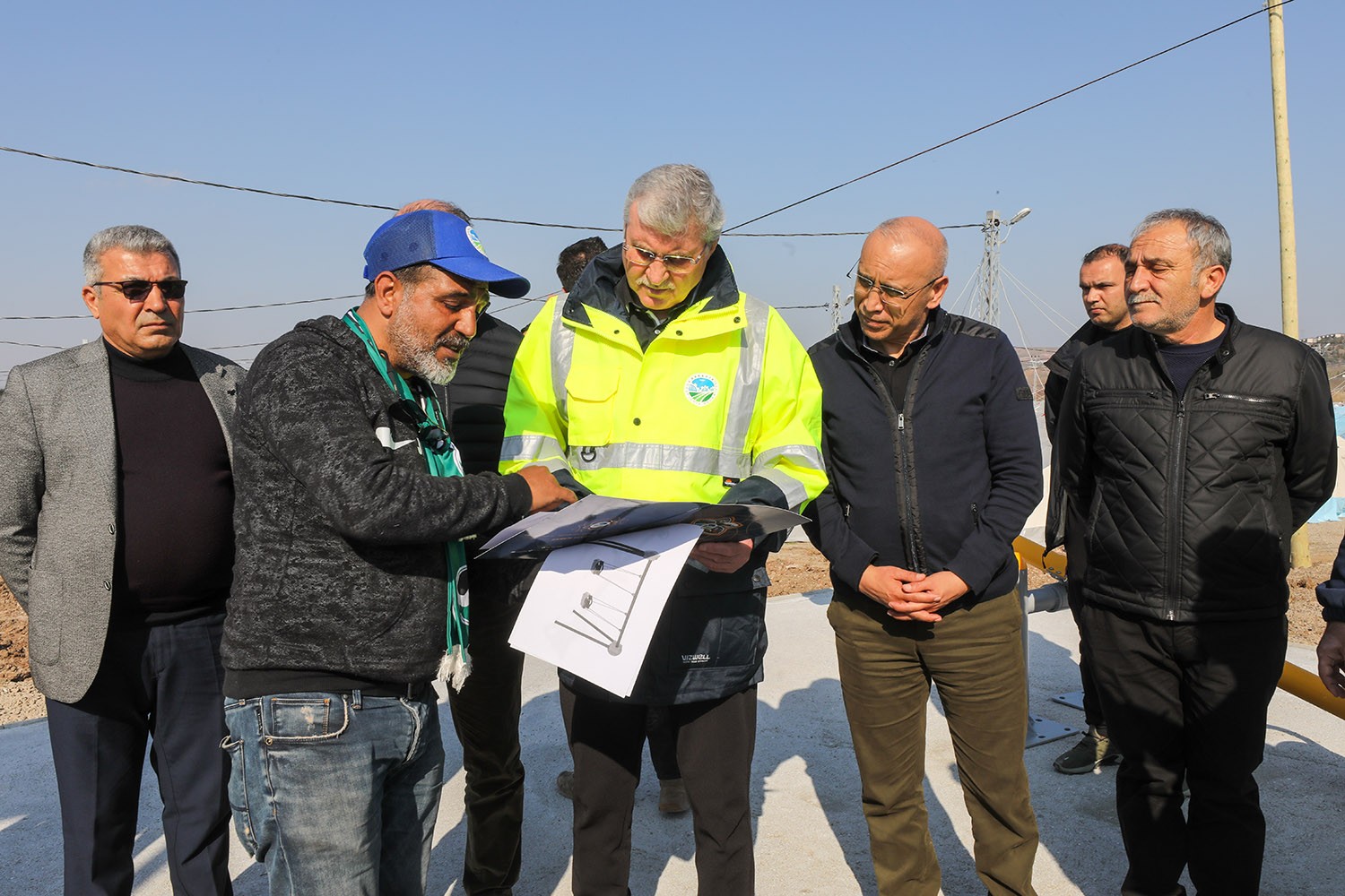 Başkan Yüce çocukların mutluluğunu paylaştı: Çocuk gülerse dünya güler