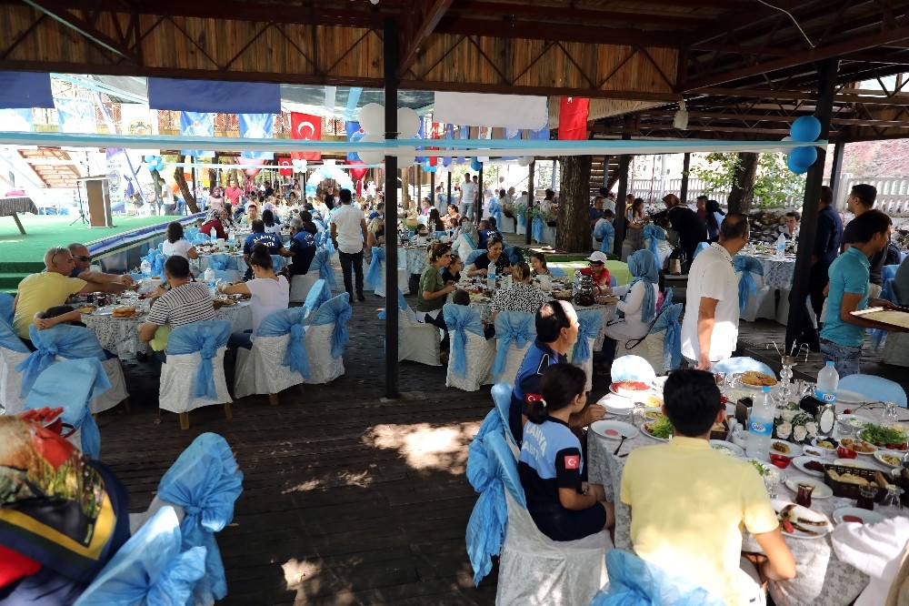 Başkan Yücel zabıtalarla bir araya geldi 