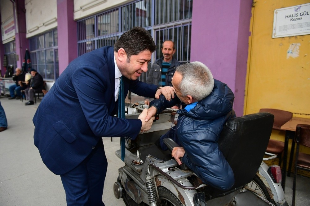 Başkandan engellilere gönül köprüsü 