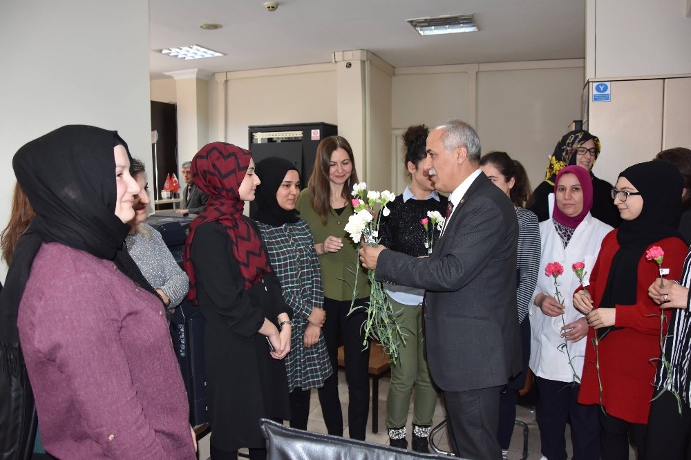 Başkandan kadın çalışanlara sürpriz 