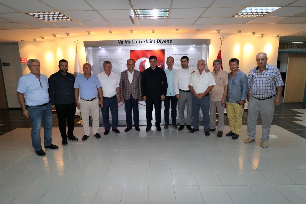 Başkanlar istişarede bulundu hanımları üzüm kesimine katıldı 