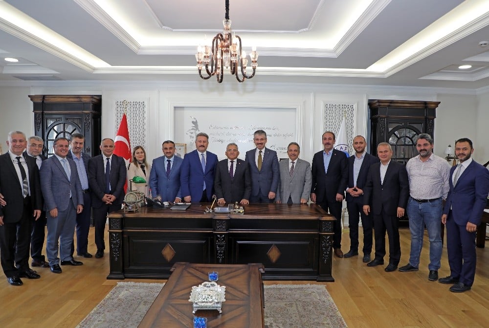 Başkanlardan Mustafa Yalçın’a destek ziyareti 