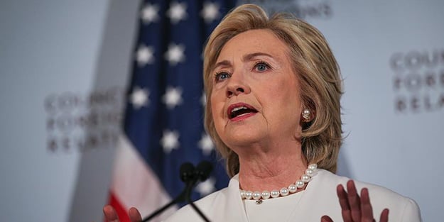 Başkanlık seçimleri anketinde Hillary Clinton geri düştü