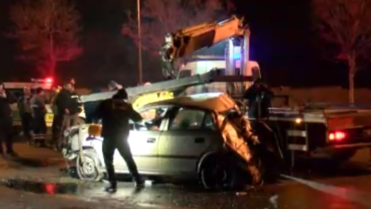 Başkent Ankara'da refüje çarpan araç takla attı: 1 ölü, 2 yaralı