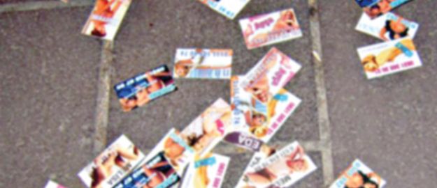 Başkentin göbeğinde FUHUŞ REKLAMI