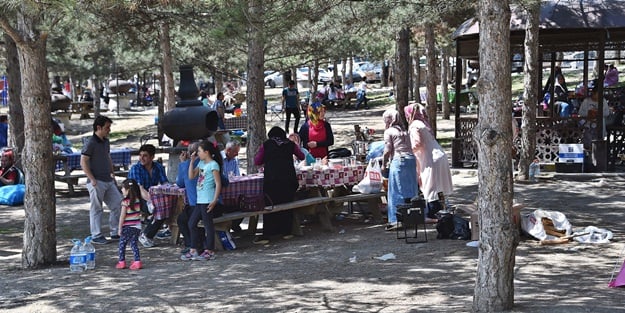 Başkentliler güzel havanın tadını çıkardı