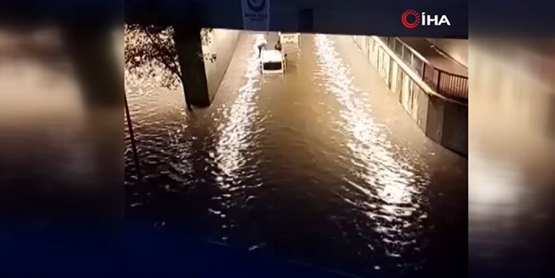 Başkent'te alt geçit sular altında kaldı