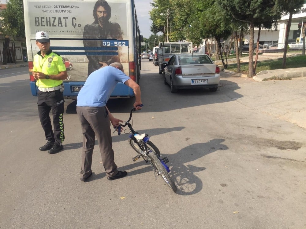 Başkentte anne ve çocuğuna otobüs çarptı 