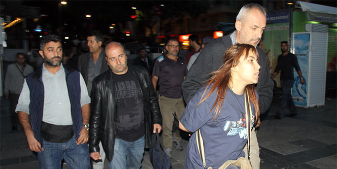 Başkentte maskeli gruba polis müdahalesi