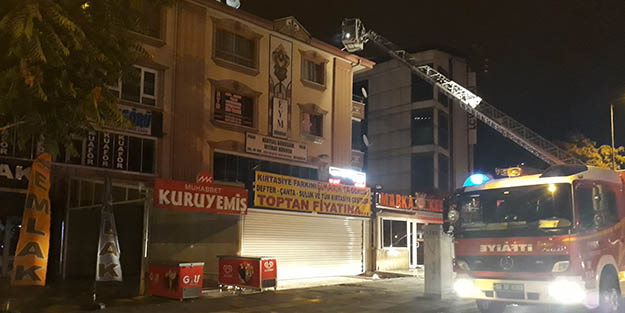 Başkent’te hareketli gece… Eş zamanlı yangınlar korkuttu!