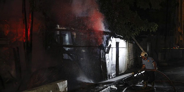 Başkent'te inanılmaz olay! Beslediği kediler yangından kurtardı