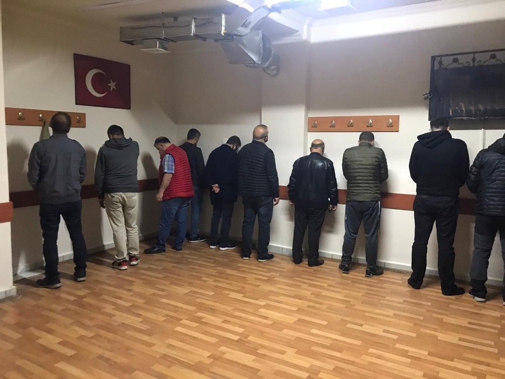 Başkent’te iş yerine kumar baskını: 13 kişiye 56 bin lira ceza 