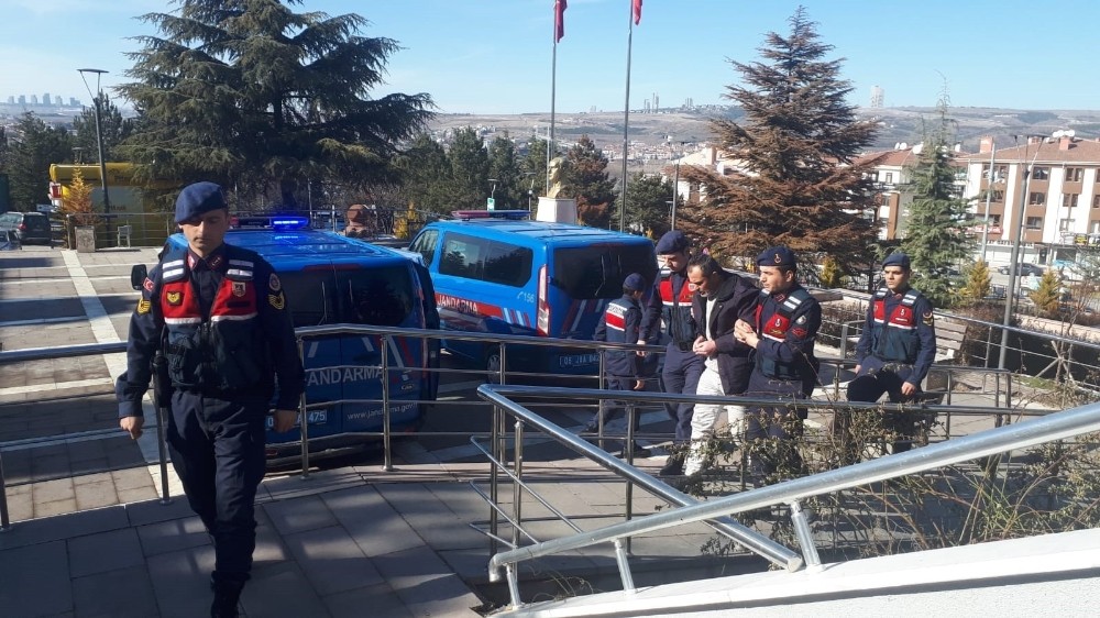 Başkent’te kaçak kazı yapılan 6 kişi yakalandı 
