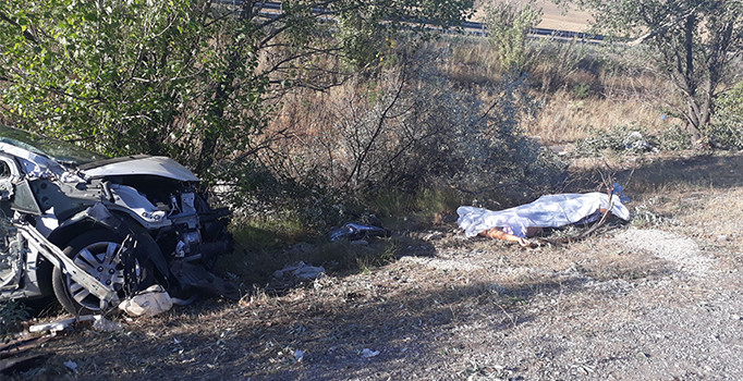 Başkent’te kontrolden çıkan otomobil şarampole yuvarlandı: 1 ölü, 3 yaralı