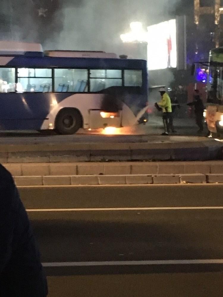 Başkent’te korkutan otobüs yangını 