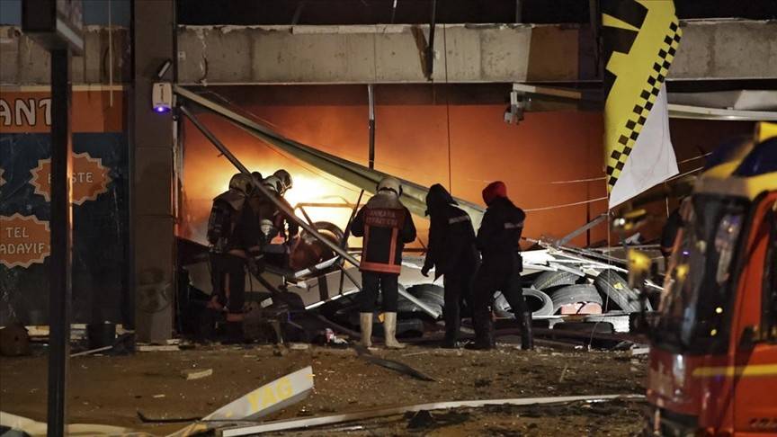 Başkentte patlama sonucu çıkan yangında 3 iş yeri hasar gördü