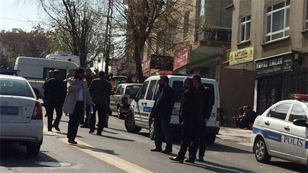 Başkent'te silahlı saldırı: 1'i polis 2 yaralı