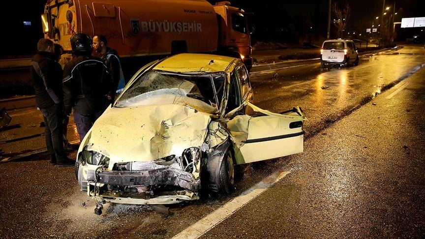 Başkentte zincirleme trafik kazası meydana geldi