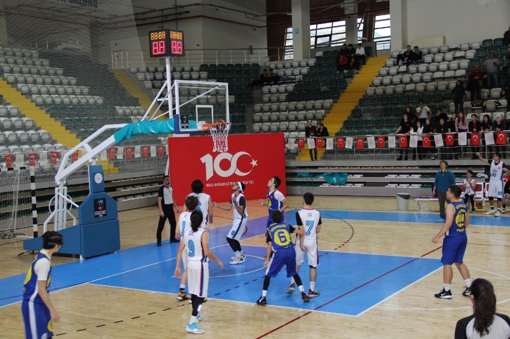Basketbol Genç Erkekler İl Birinciliği müsabakaları Menteşe’de yapıldı 