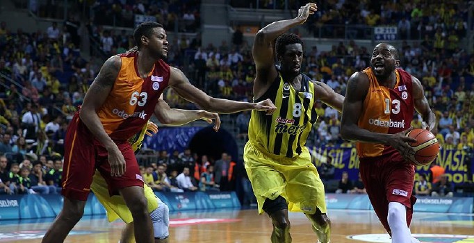 Basketbolda derbi heyecanı