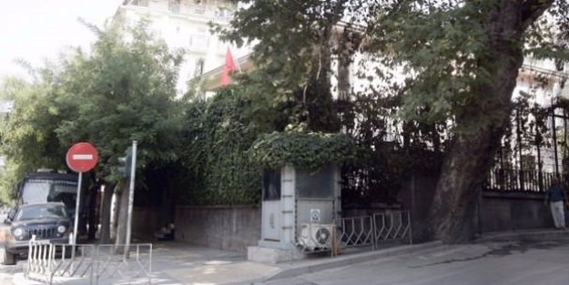 Başkonsolosluğumuza saldırı düzenlendi