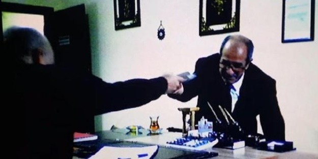 Başmüfettişe rüşvet alırken suçüstü