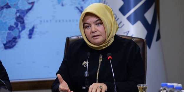 'Başörtülü ilk bakan'