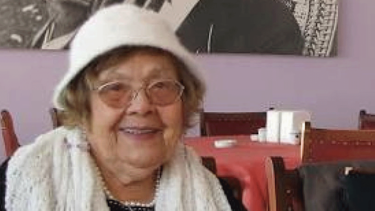 Başörtülülere saldıran çakma profesör Muazzez İlmiye Çığ işkenceci çıktı!