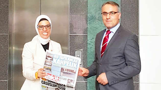 Başörtümle yemin ederek demokratik hakkımı kullandım