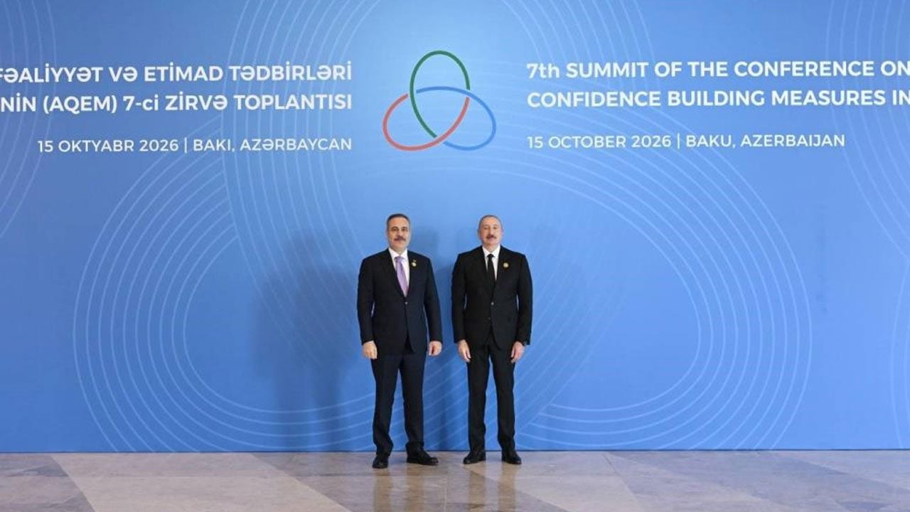 Başörtüsü yasağının gölgesinde kritik zirve! Bakan Fidan’ı Aliyev karşıladı