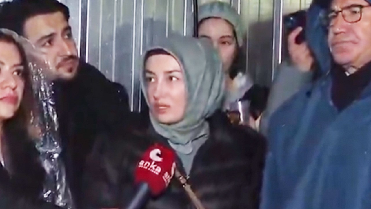 Başörtüsü yasakçısına destek çıkan Ayşe Ateş: Polise asit atan öğrenciler pırıl pırıl diyor