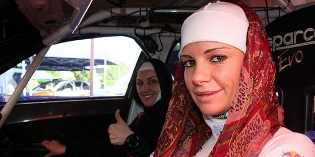 Başörtüsüyle ilk yarış