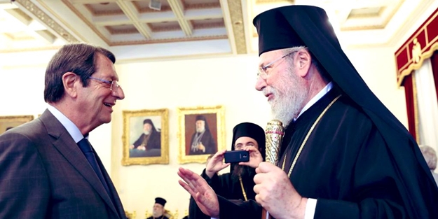 Başpiskopos 'tam kapanma'ya resti çekti: Uymuyorum, gelin götürün!