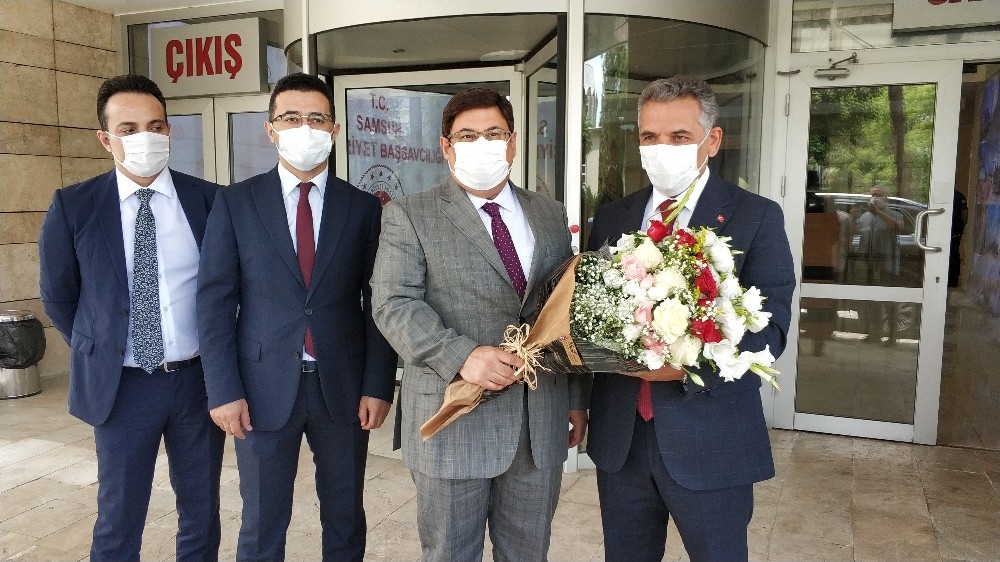 Başsavcı Kılıç’tan Vali Kaymak’a veda çiçeği 
