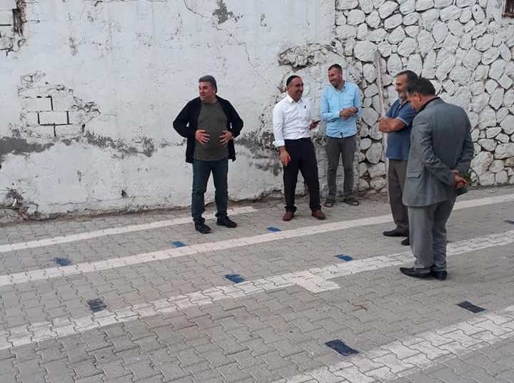 Başverimli’nin en büyük meydanı sosyal mesafeli cuma namazı için hazırlandı 