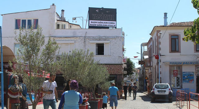 Batan teknede ölenler Ayvalık'ı yasa boğdu