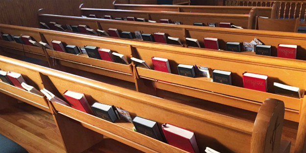 Batı, Hristiyanlığı terk ediyor, İslam yükseliyor: ABD'de boş kilise sıraları satışta