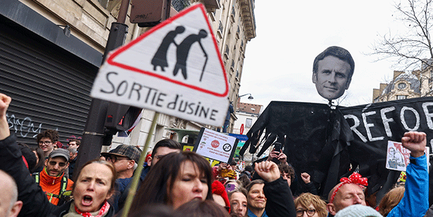 Batı, insanına bu kadar değer veriyor! Fransa'da emeklilik reformuna karşı büyük grev