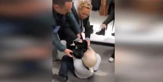 Batı kökenli 'alışveriş çılgınlığı' rezaleti! Yaşlı kadını sürüklediler