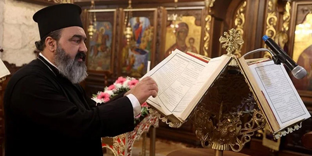 Batı Şeria'daki papaz konuştu: Hayatım Filistinliler gibi kabusa döndü!