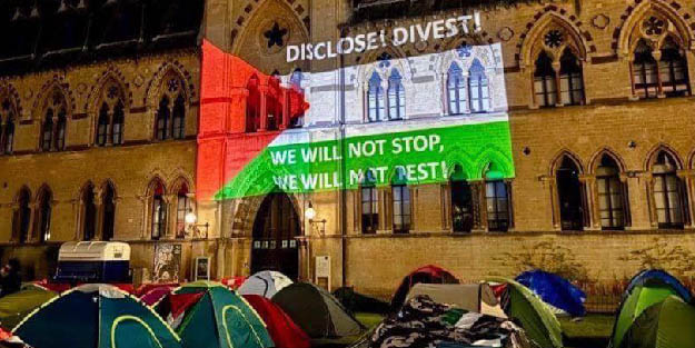 Batı siyonistin zulmüne karşı ayakta!