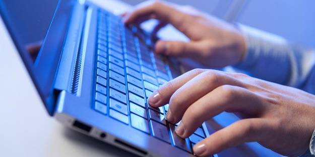 Çok özenilen o Batı bakın kız öğrencileri fuhşiyata nasıl malzeme yapıyor!