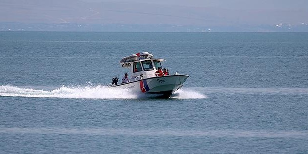 Batık tekneyle ilgili 17 kişi hakkında yakalama kararı