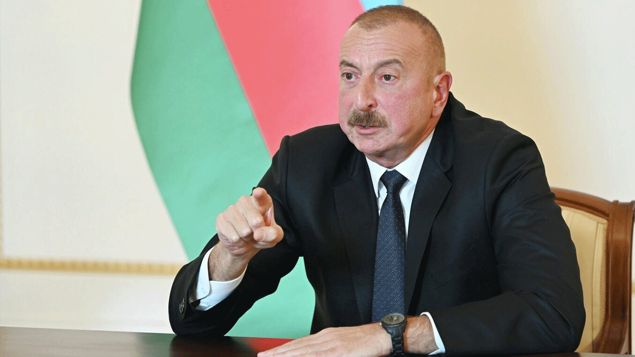 Batılı devletler yine kaşınıyor Ermenistan’a savaş gazı