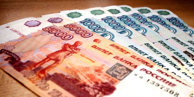 Batı'nın Rusya'ya uyguladığı yaptırımlar elinde patladı! Ruble zirveye çıktı