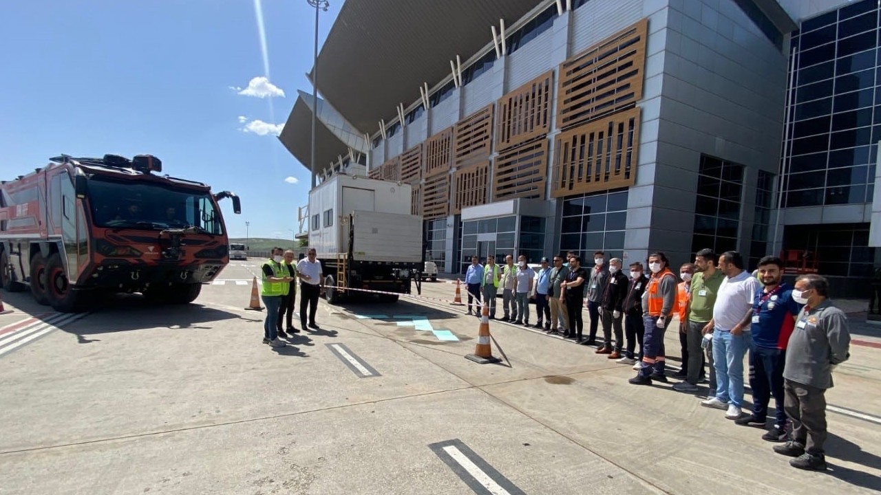 Batman Havalimanı’nda yakıt sızıntısı senaryosu ile tatbikat gerçekleştirildi