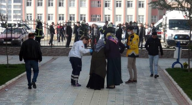 Batman’da 9 katlı binada yangın çıktı, 18 kişi hastanelik oldu