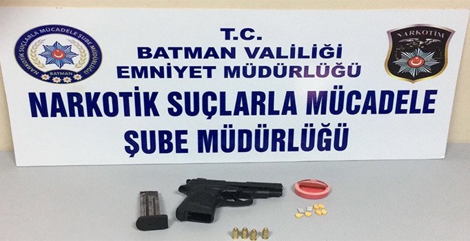 Batman’da meşrubat dolabına zulalanmış uyuşturucu hap ele geçirildi